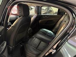 جاكوار XE